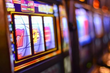 mpokick login platform overview showing live-dealer tables and payment options